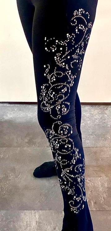 Diverse (kunst)schaatskleding ⛸️ - schaatsbroek maat Adult M beschikbaar voor biedingen