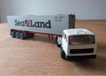 Mercedes Benz truck plus oplegger Sea Land van Efsi beschikbaar voor biedingen