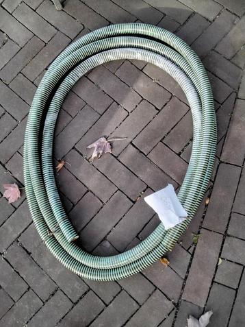 Zuigslang voor grondwater pomp beschikbaar voor biedingen