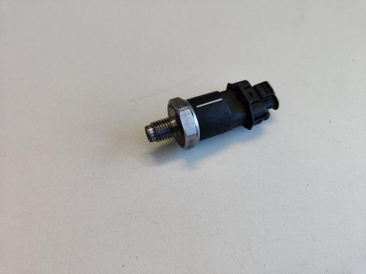 Brandstof Injector rail / galerij drukregelaar BMW 3 / 5 / X, Auto-onderdelen, Brandstofsystemen, Gebruikt, Ophalen of Verzenden