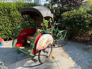 Riksja becak vintage fietstaxi beschikbaar voor biedingen