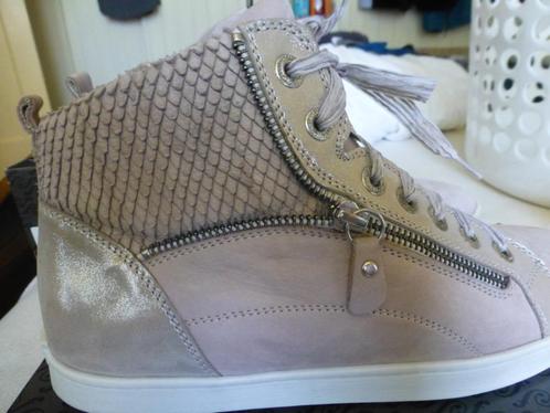 Gloednieuwe halfhoge footnotes sneakers damesschoenen nieuw, Kleding | Dames, Schoenen, Nieuw, Sneakers of Gympen, Beige, Ophalen of Verzenden