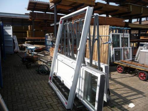 Kunststof raamkozijn 187 x 234 cm, nieuw, triple glas, Doe-het-zelf en Verbouw, Kozijnen en Schuifpuien, Nieuw, Raamkozijn, Kunststof