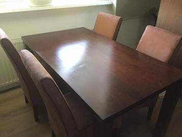 Eettafel met 4 stoelen, kersenhout beschikbaar voor biedingen