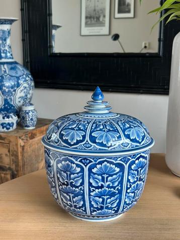 Prachtige grote vintage oosterse dekselpot - gemberpot beschikbaar voor biedingen