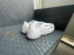 Adidas Adifom instappers maat 45 - Zo goed als nieuw!, Ophalen of Verzenden, Zo goed als nieuw, Wit, Slippers