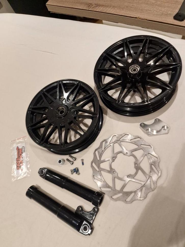 velgenset fast arrow zip 11&12inch, Fietsen en Brommers, Scooters | Piaggio, Nieuw, Zip, Maximaal 45 km/u, Benzine, Ophalen of Verzenden