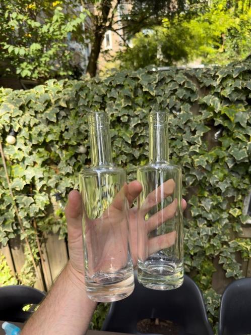 Set van 2 smalle glazen karaffen/flesjes – strak design, Verzamelen, Glas en Borrelglaasjes, Zo goed als nieuw, Bierglas, Ophalen