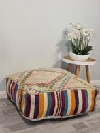 Vintage berber poef, marokkaanse zit kussen, Ophalen of Verzenden, Zo goed als nieuw, 50 tot 75 cm, 50 tot 75 cm