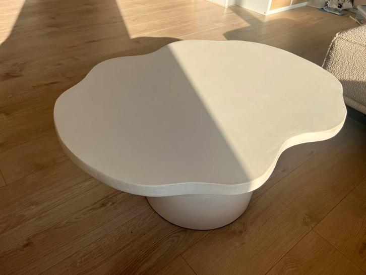Beton ciré salontafel | Moderne Japandi stijl, Huis en Inrichting, Tafels | Salontafels, Zo goed als nieuw, Minder dan 50 cm, 50 tot 100 cm