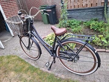 Zeer nette popal damesfiets beschikbaar voor biedingen