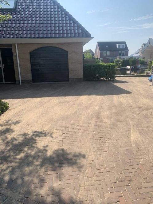 Oprit - Terras & Terrein reinigen - Friesland, Tuin en Terras, Tegels en Klinkers, Nieuw, Klinkers, Beton, 10 m² of meer, Ophalen of Verzenden