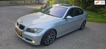 BMW 3-serie 330i Dynamic Executive beschikbaar voor biedingen