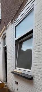Gratis kunstof kozijn, Doe-het-zelf en Verbouw, Ophalen, Gebruikt, Wit