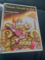 Tussen Doezel en Dut, Ophalen of Verzenden, Zo goed als nieuw