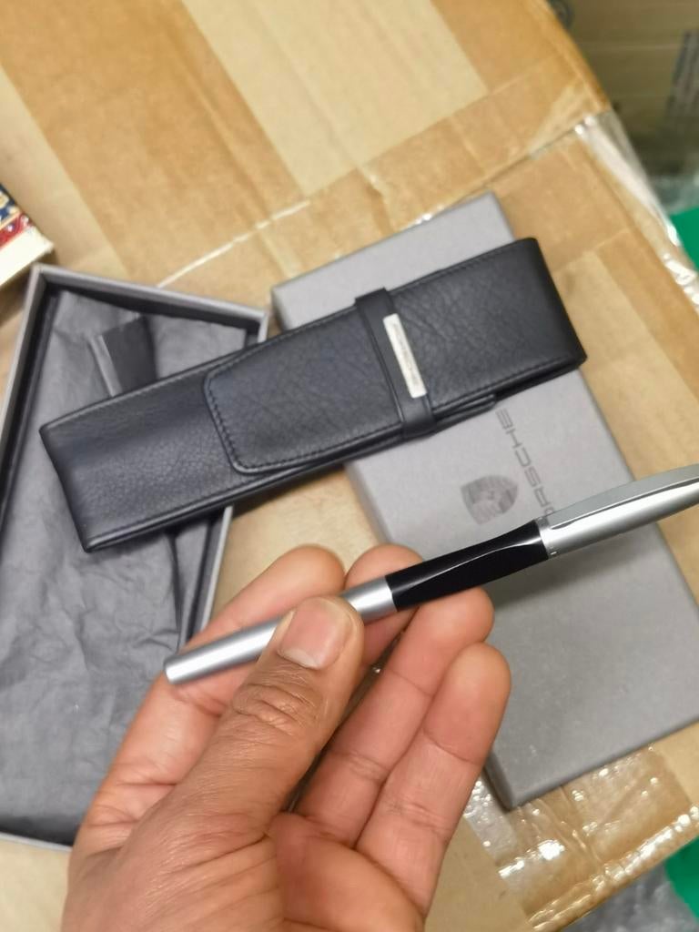Nieuw origineel porsche pen met lederen etui en doos, Ophalen of Verzenden, Nieuw, Overige typen, Met doosje