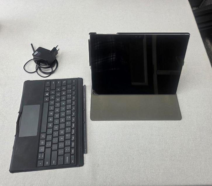 Surface Pro 4.  Schermschade, Computers en Software, Windows Laptops, Gebruikt, 13 inch, SSD, 2 tot 3 Ghz, 4 GB, Qwerty, Met touchscreen