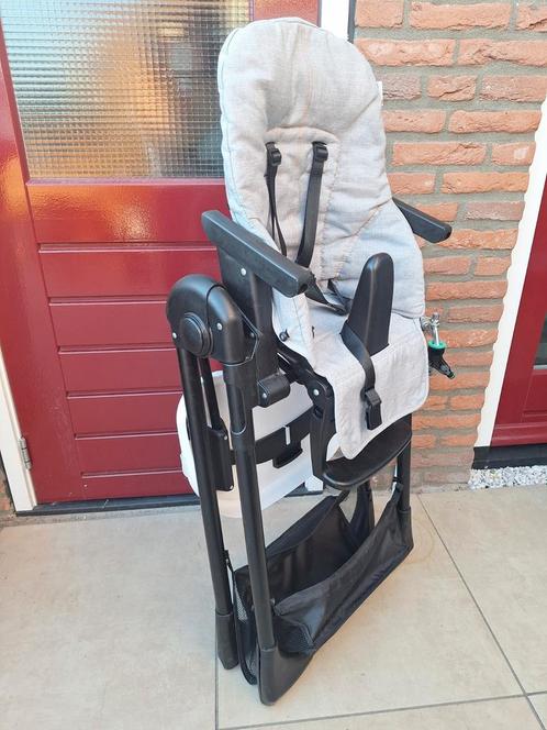 Kinder Eetstoel - Inklapbaar van Qute serie Q-lunch, Kinderen en Baby's, Kinderstoelen, Gebruikt, Inklapstoel, Afneembaar eetblad