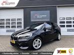 BMW 2-serie Active Tourer 225xe PLUG-IN M-PAKKET High Execut, Auto's, BMW, 136 pk, Leder en Stof, Zwart, Plug-in hybride