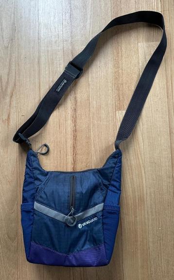 Vanguard cameratas, voor 1 systeemcamera beschikbaar voor biedingen