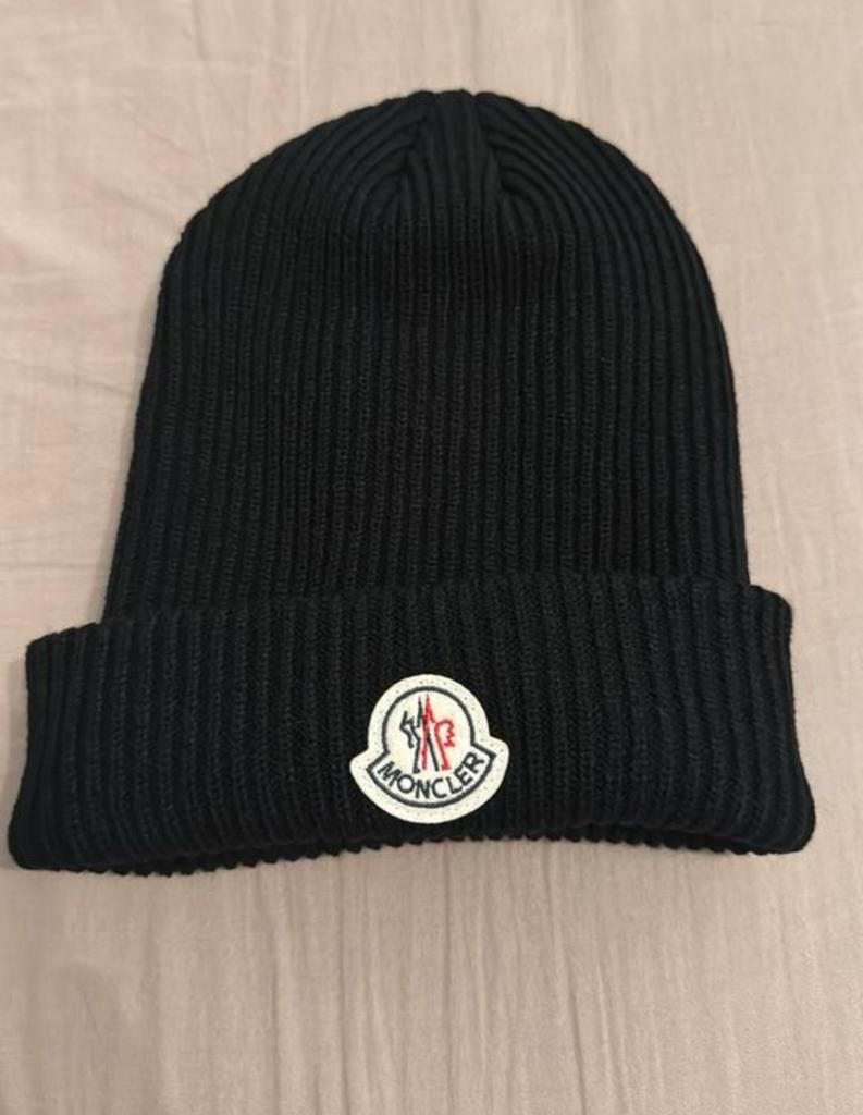 Moncler muts - Zwart - Nieuwstaat, Verzenden, Nieuw, One size fits all, Hoed