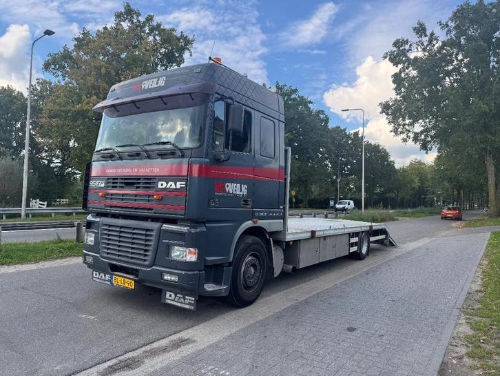 DAF 95.380 Spacecab, Handgeschakeld, oprijbak (bj 2001), Auto's, Vrachtwagens, Particulier, Centrale vergrendeling, Cruise Control