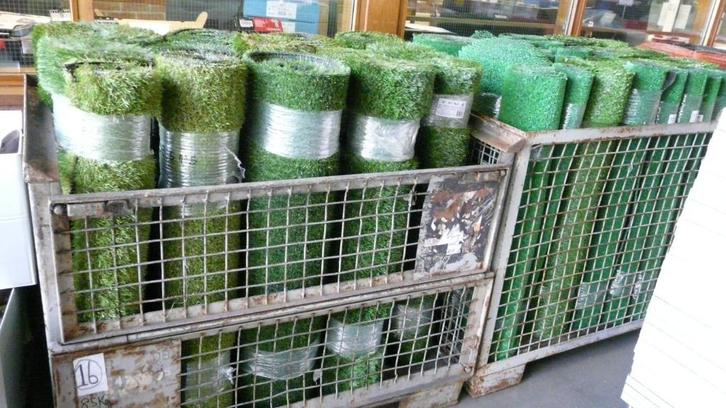 Kunstgras op rol 1 meter breed prijs per kg, Tuin en Terras, Gras en Kunstgras, Nieuw, 20 m² of meer, Ophalen