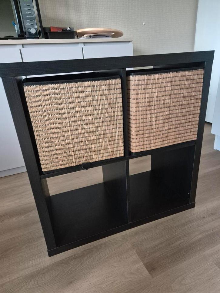 Kallax kast zo goed als nieuw met 2 bakken, Huis en Inrichting, Kasten | Boekenkasten, Zo goed als nieuw, 100 tot 150 cm, 100 tot 150 cm