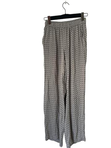 Levate Room broek XS beschikbaar voor biedingen