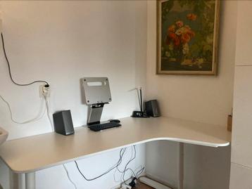 IKEA BEKANT hoekbureau – wit, 160 x 110 cm beschikbaar voor biedingen