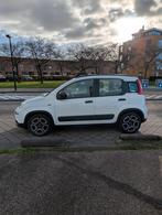 Fiat Panda 1.0 70pk Hybrid 2022 S&S | CarPlay | Nieuwstaat |, Auto's, Fiat, Voorwielaandrijving, Stof, 40 €/maand, Zwart