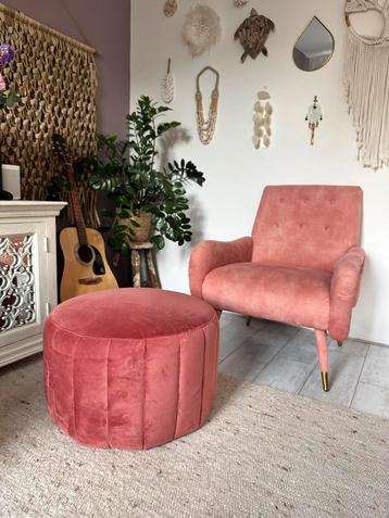 Roze velour / velvet poef en stoel fauteuil van Loods 5 