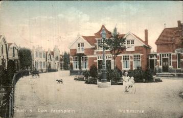Krommenie - Hendrik Dirk Arinkplein - Hondenkar beschikbaar voor biedingen