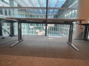 Bureau met slinger en kabelgoot 180x80xH62-84 cm, 19 stuks - afbeelding 5