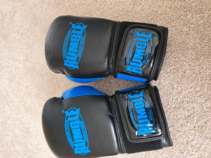 Kickboxset Rumble maat S, Sport en Fitness, Vechtsporten en Zelfverdediging, Zo goed als nieuw, Overige, Vechtsportmateriaal, Maat S