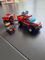 LEGO City 7942 - Brandweerwagen met Aanhanger, Ophalen