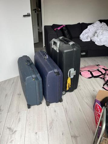 Drie mooie koffers beschikbaar voor biedingen
