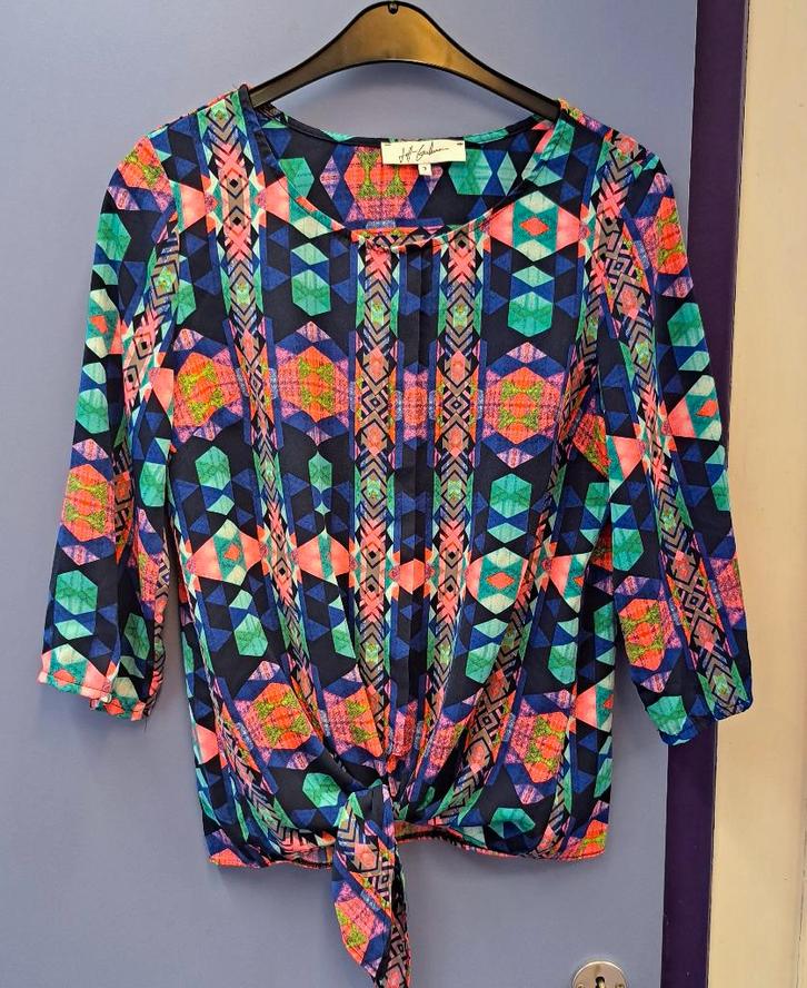 Jeff Gallano blouse mt 40 kleurrijke print & knoop art 48680, Kleding | Dames, Blouses en Tunieken, Zo goed als nieuw, Maat 38/40 (M)