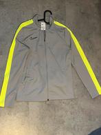 Nike Trainingspak maat 147-158 uniseks, Kinderen en Baby's, Kinderkleding | Maat 152, Ophalen of Verzenden, Jongen of Meisje, Sport- of Zwemkleding
