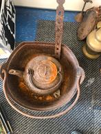 Gietijzeren houtbak, ketel en hangijzer, Antiek en Kunst, Ophalen of Verzenden