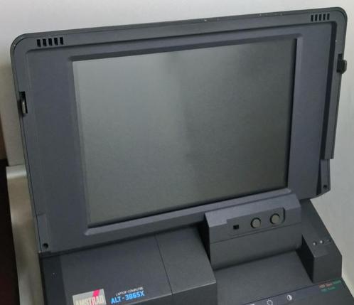 Amstrad Laptop Computer ALT-386SX VtG, Computers en Software, Vintage Computers, Ophalen of Verzenden