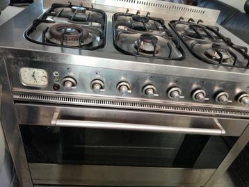 Boretti 6-pits RVS Fornuis met Oven beschikbaar voor biedingen