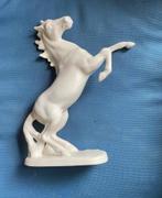 Flora Gouda plateel aardewerk paard sculptuur nr.558, Antiek en Kunst, Antiek | Keramiek en Aardewerk, Ophalen of Verzenden