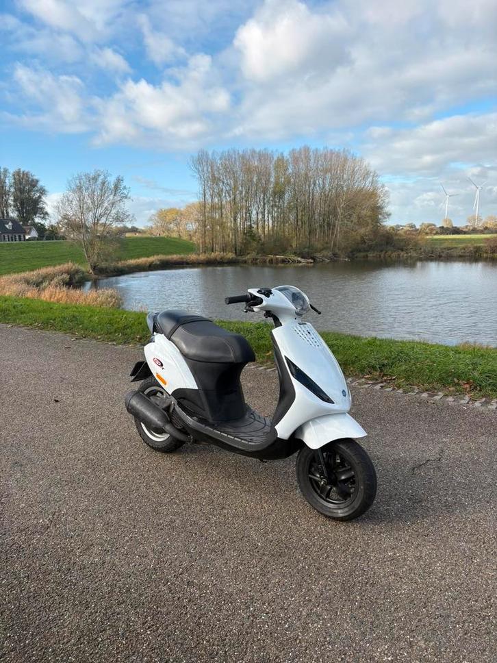 Piaggio Zip 125cc, Fietsen en Brommers, Scooters | Piaggio, Zo goed als nieuw, Zip, Benzine, Ophalen