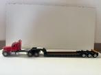 Rode Peterbilt met dieplader van First Gear, Ophalen of Verzenden, Gebruikt, Bus of Vrachtwagen, Overige merken