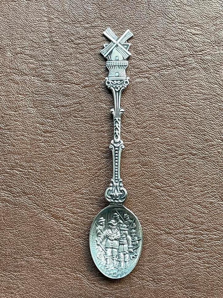 Verzilverd lepeltje Nachtwacht en molen Demet, Antiek en Kunst, Antiek | Bestek, Ophalen of Verzenden