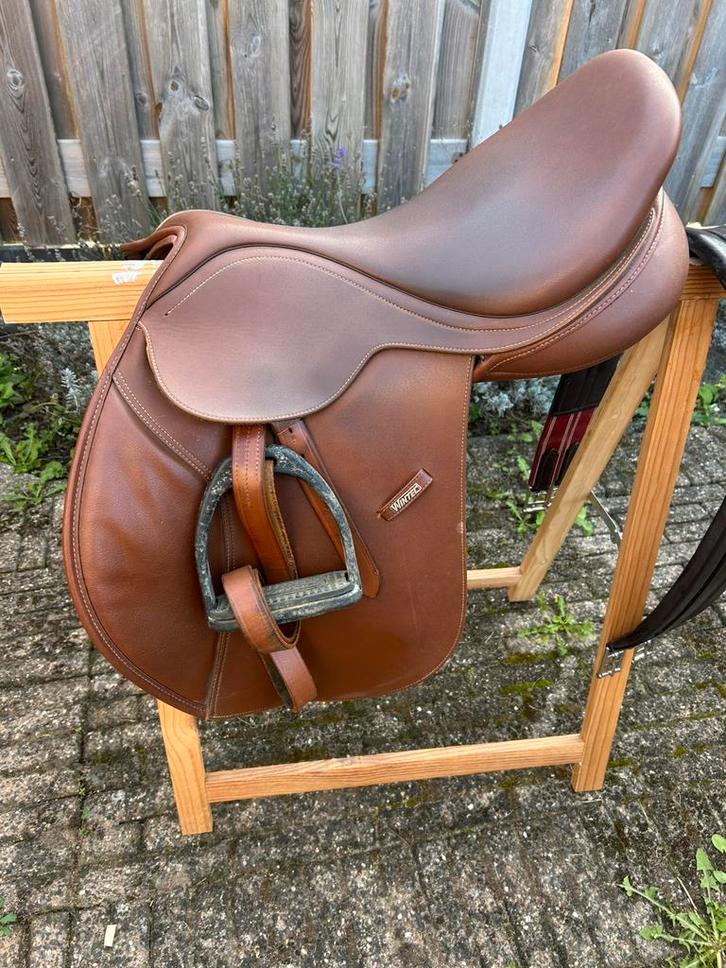 Wintec springzadel, diverse zadels, Dieren en Toebehoren, Paarden en Pony's | Zadels, Gebruikt, Springen, Ophalen