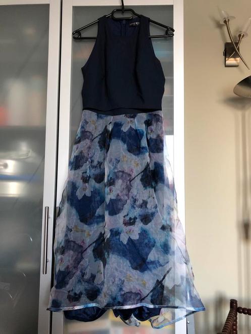 Little Mistress Jurk - Maat XS - Blauw/Bloemen, Kleding | Dames, Jurken, Zo goed als nieuw, Maat 34 (XS) of kleiner, Blauw, Onder de knie