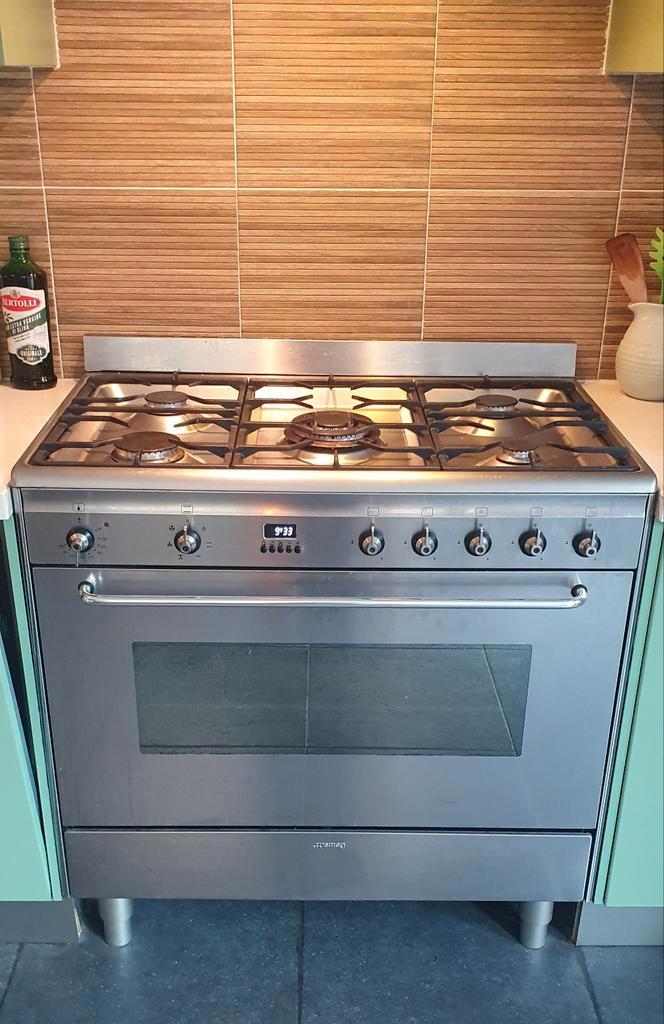 SMEG fornuis (gas/elektrisch), Witgoed en Apparatuur, Fornuizen, Gebruikt, Vrijstaand, Gas, 5 kookzones of meer, 90 tot 95 cm