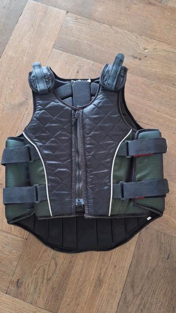 Mooie bodyprotector maat xs beschikbaar voor biedingen